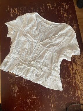 H&M White V-Neck Short Sleeve Blouse